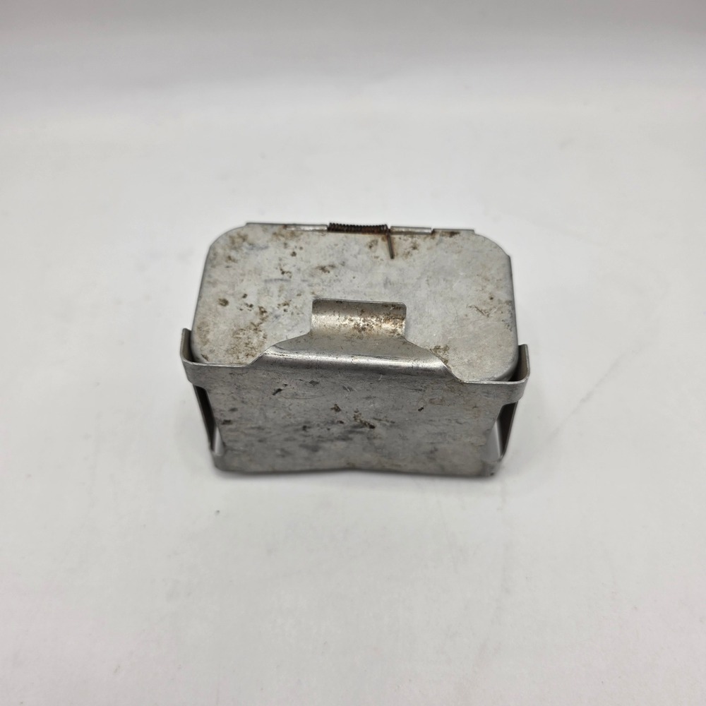 Vintage Metal Bait Box Worm Tin Fishing Minnow Box Galvanized Steel Belt Mount